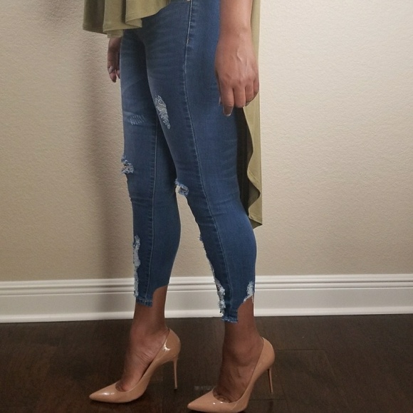 Distressed Jeans - Picture 3 of 6